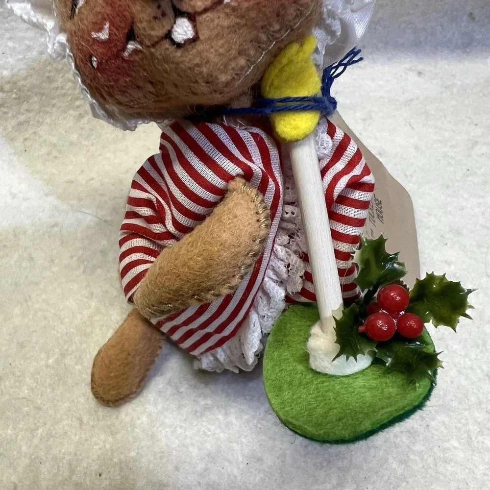 1995 Vintage Annalee Tuckered Girl Mouse Christmas Red White Striped ‎ Candle 7